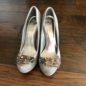 BKE Sole Grey Suede Beaded Feather Pumps